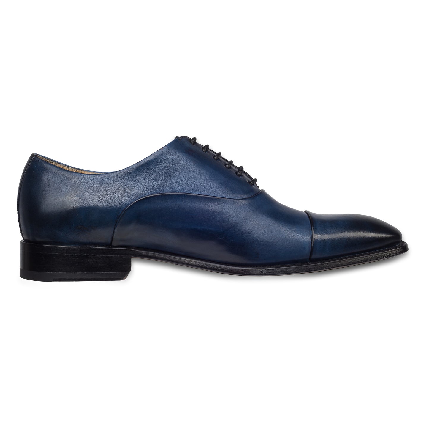 Brecos Anzugschuh, durchgenähter Captoe Oxford in blau. Ansicht Innenseite linker Schuh