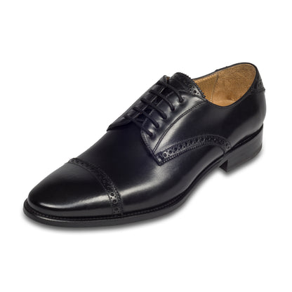 BRECOS Anzugschuhe | Quarter-Brogue Derby schwarz, Kalbsleder. Ansicht schräg linker Schuh