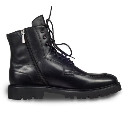BRECOS - Italienische Herren Kalbsleder Schnür-Stiefelette in schwarz mit Reißverschluß. Mit Gummisohle. Handgefertigt und durchgenäht. Seitliche Ansicht der Innenseite linker Schuh.