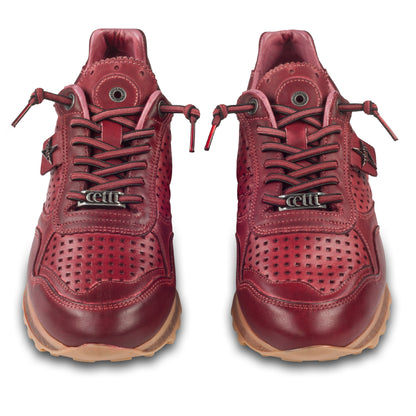 CETTI Herren Leder Sneaker in rot, Modell C-848 used tin bordeos. Perforiertes Leder, braune Gummisohle. Paarweise Ansicht von vorne
