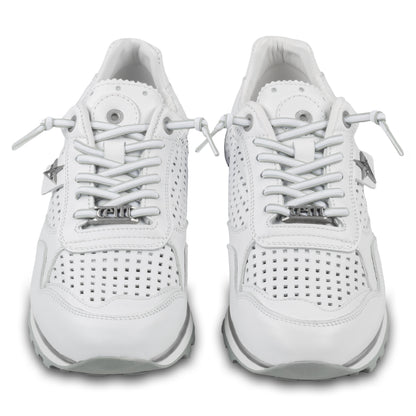 CETTI Herren Sommer Leder Sneaker, Modell „C848“ in weiß (nature bianco). Perforiertes Leder. Made in Spain. Paarweise Ansicht von vorne.  
