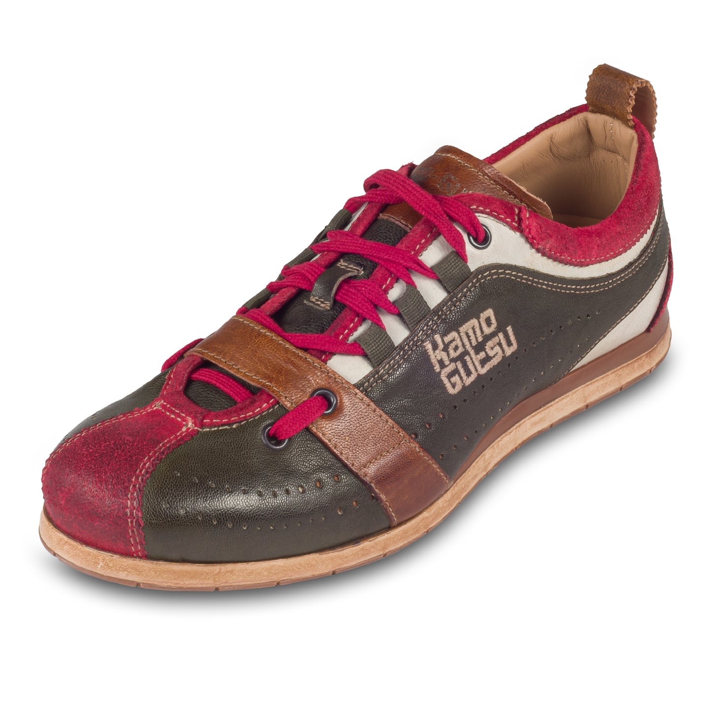 KAMO-GUTSU Herren Leder Sneaker oliv grün / rot, stone-washed. Modell TIFO-017 sangue - verdone. Handgefertigt in Italien. Schräge Ansicht linker Schuh.