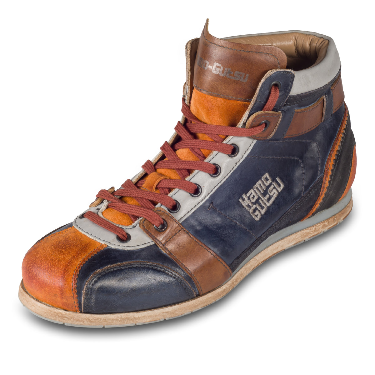 Kamo-Gutsu Sneaker-Stiefel Herren in blau mit orange und braun (TIFO-112 arancio blu). Aus Kalbsleder stonewashed. Handgefertigt Made in Italy. Schräge Ansicht linker Schuh.