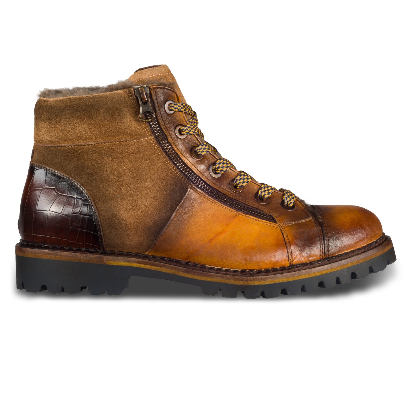 LORENZI Herren Schnür-Boots mit Lammfell, aus Büffel-Leder im stone-washed-Verfahren auf used-Look bearbeitet. In dunkel braun mit Reißverschluß. Handgefertigt und Durchgenäht. Ansicht der Außenseite rechter Schuh