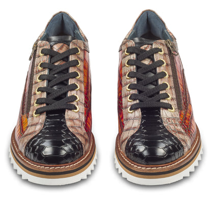 LORENZI Sneaker Herren in braun mit schwarz, in Reptilprägung aus Kalbsleder. Mit Reißverschluß. Handgefertigt & Durchgenäht. Made in Italy. Paarweise Ansicht von vorne.