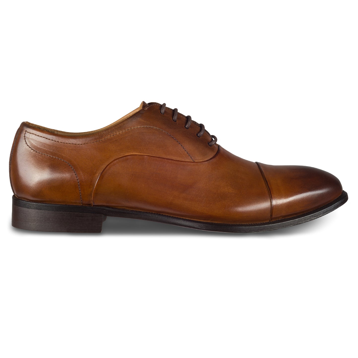 BRECOS Anzugschuhe Oxford Captoe, Kalbsleder braun, durchgenäht. Ansicht Außenseite rechter Schuh