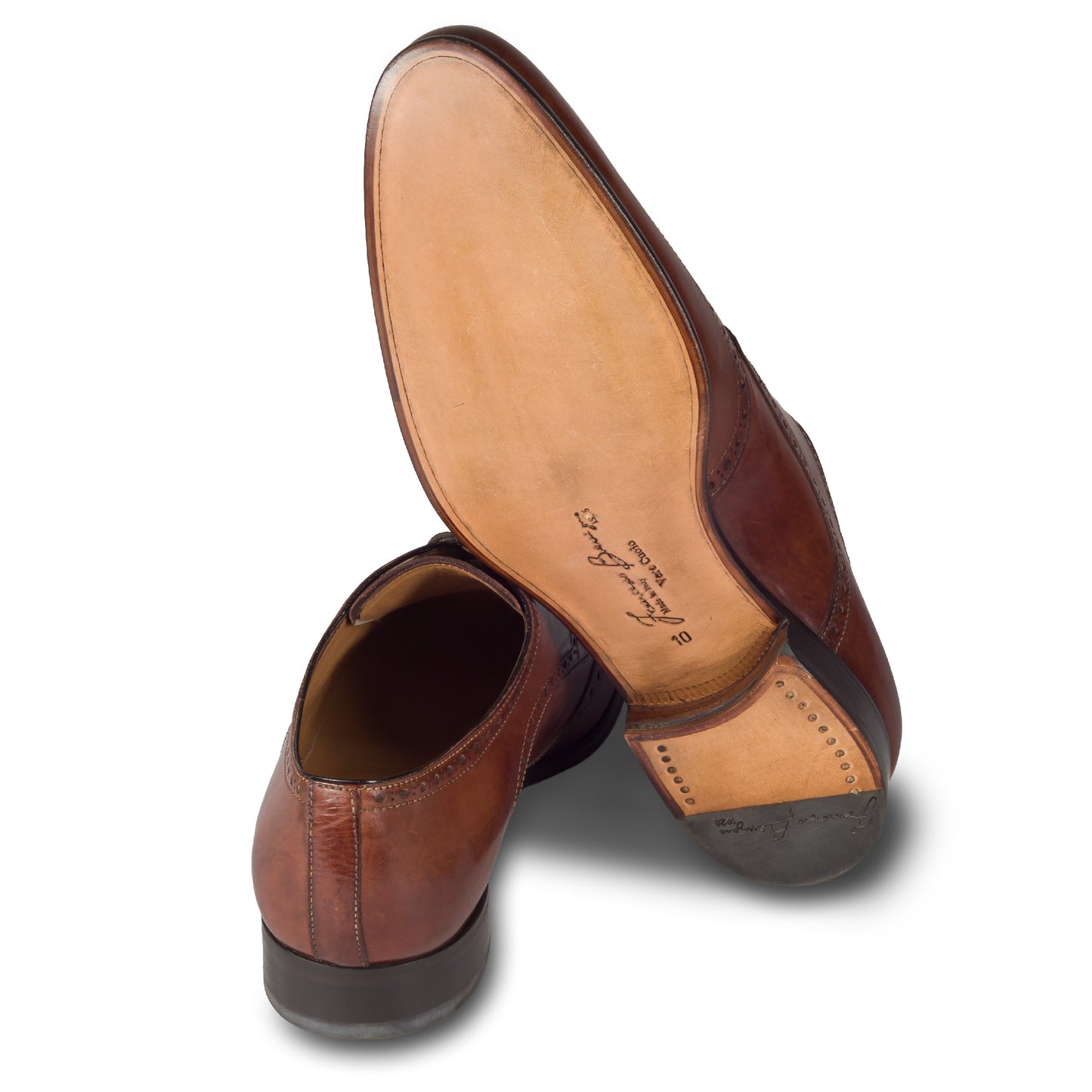 FRANCESCO BENIGNO Italienische Herren Anzugschuhe aus Kalbsleder, Budapester braun, handgefertigt. Ansicht Sohle und Ferse