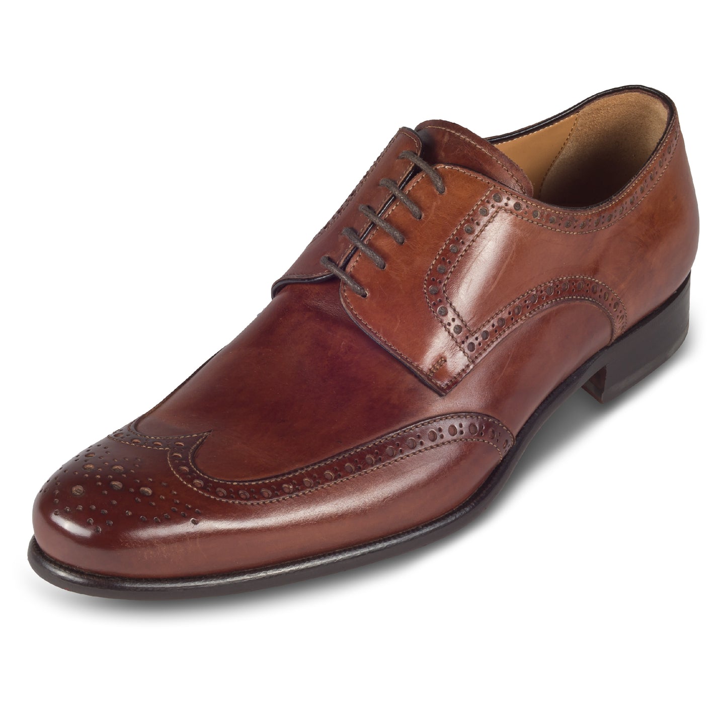 FRANCESCO BENIGNO Italienische Herren Anzugschuhe aus Kalbsleder, Budapester braun, handgefertigt. Schräge Ansicht linker Schuh