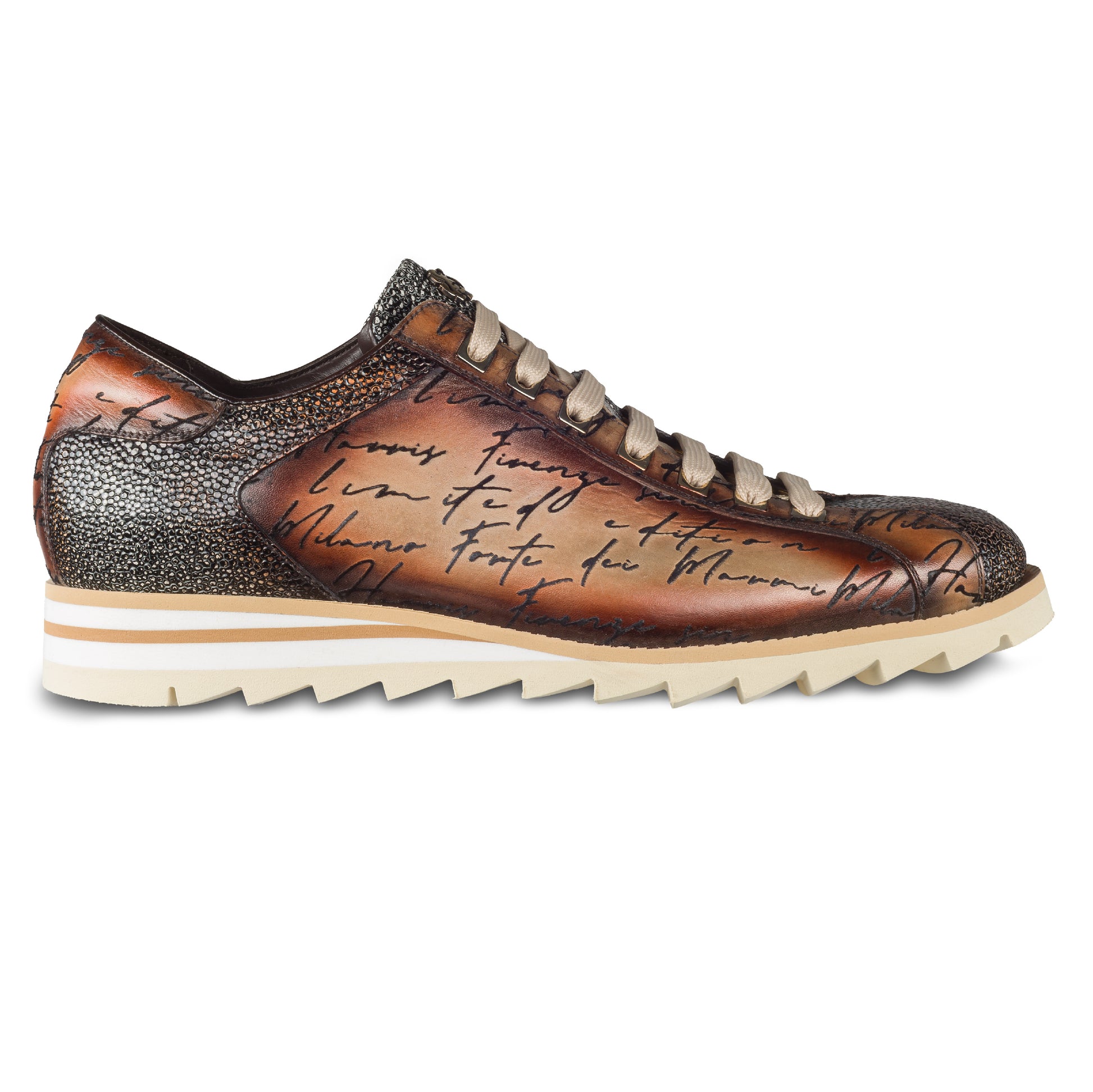 Harris Herren Sneaker / Schnür-Halbschuhe, braun mit Handscripting und Echsen-Print. Made in Italy. Ansicht Außenseite rechter Schuh