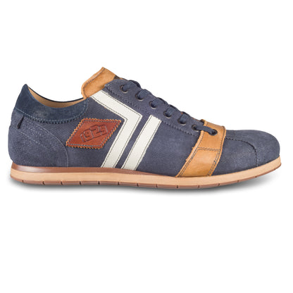 Kamo-Gutsu Sneaker Herren in blau mit braun und weiß (TIFO-030 cancun deep blue). Aus Kalbsleder / Wildleder stonewashed. Handgefertigt Made in Italy. Ansicht Außenseite rechter Schuh.