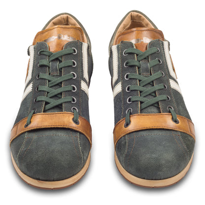 Kamo-Gutsu Sneaker Herren in grün mit braun und weiß (TIFO-030 cancun green). Aus Kalbsleder / Wildleder stonewashed. Handgefertigt Made in Italy. Paarweise Ansicht von vorne.