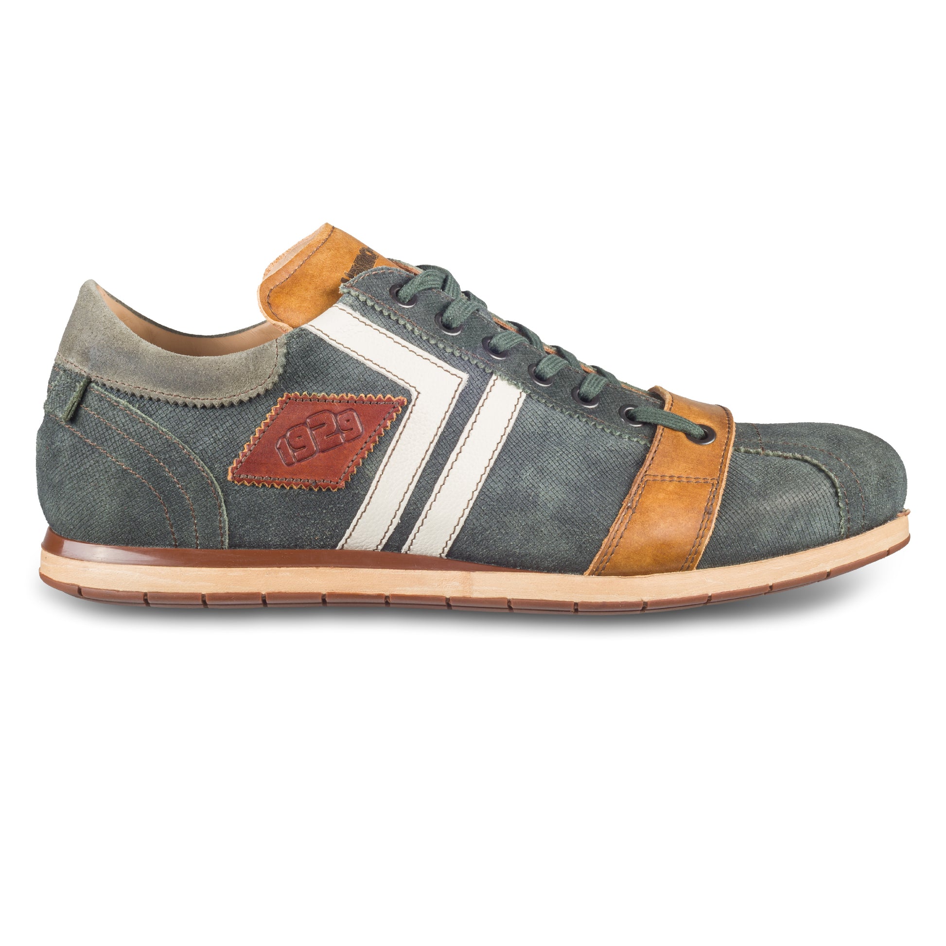 Kamo-Gutsu Sneaker Herren in grün mit braun und weiß (TIFO-030 cancun green). Aus Kalbsleder / Wildleder stonewashed. Handgefertigt Made in Italy. Außenansicht rechter Schuh.