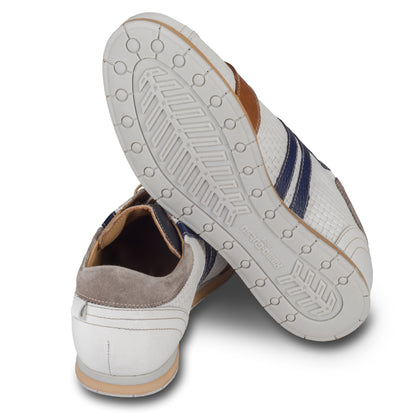 Kamo-Gutsu Sneaker Herren in Weiß mit Braun und Blau (TIFO-030 bianco). Aus Kalbsleder in Flechtoptik. Handgefertigt Made in Italy. Ansicht der Ferse und Sohlenunterseite.