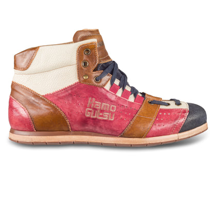 Kamo-Gutsu Sneaker-Stiefel Herren in rot mit blau und braun (TIFO-105 blu rubino). Aus Kalbsleder stonewashed. Handgefertigt Made in Italy. Ansicht Außenseite rechter Schuh.