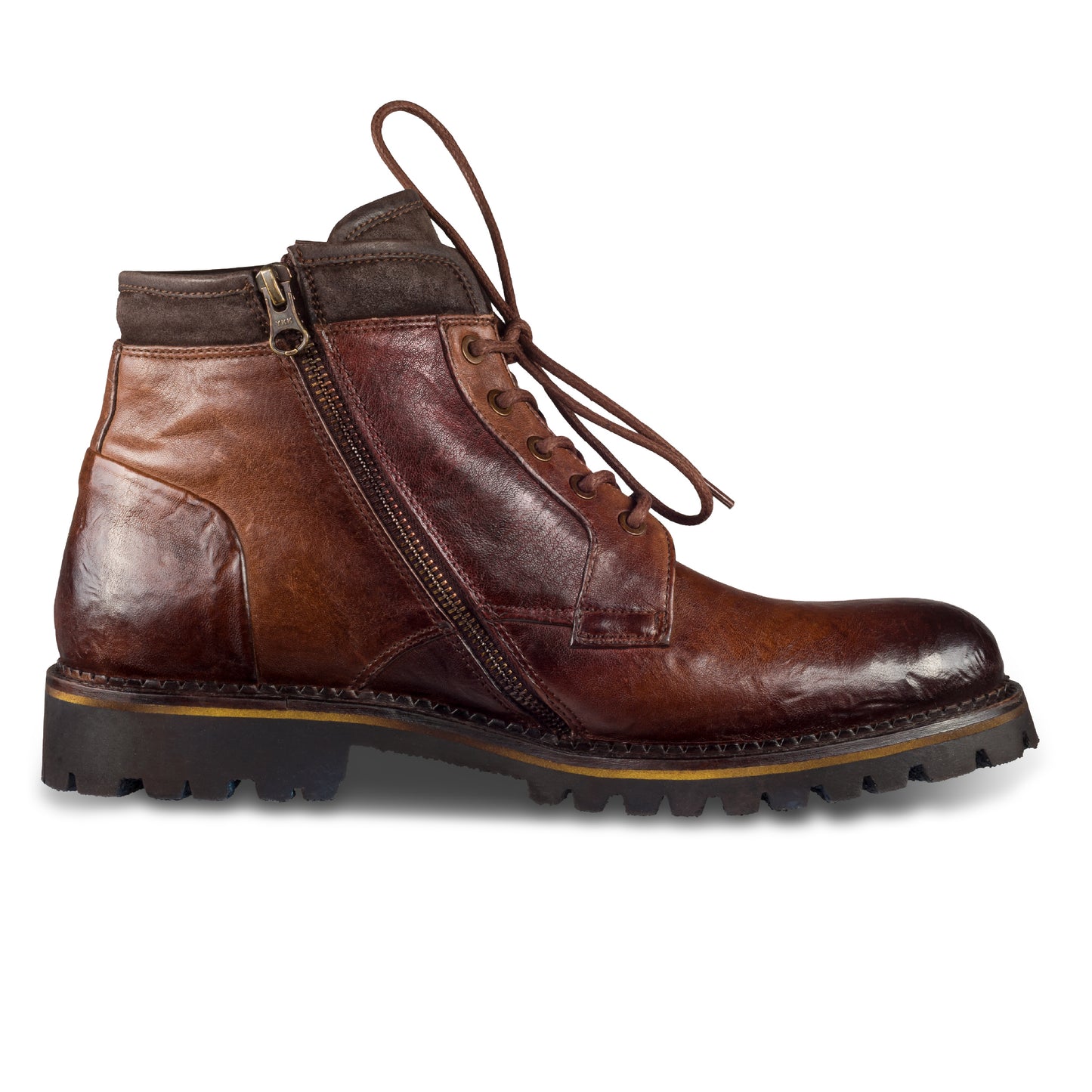 LORENZI Herren Stiefelette mit Lammfell in Braun. Aus Kalbsleder im stonewashed-Verfahren bearbeitet und  mit Reißverschluß. Wildleder am Schaft. Handgefertigt in Italien. Ansicht Innenseite linker Schuh