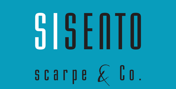 SISENTO-scarpe-und-co-firmenlogo-schwarz-weisse-schrift-auf-tuerkisem-hintergrund