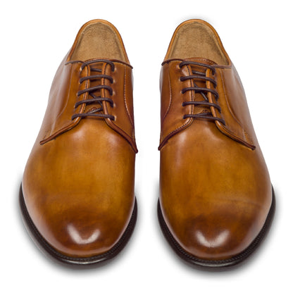 Brecos - Durchgenähter Plain Derby cognac braun, paarweise Draufsicht von vorne