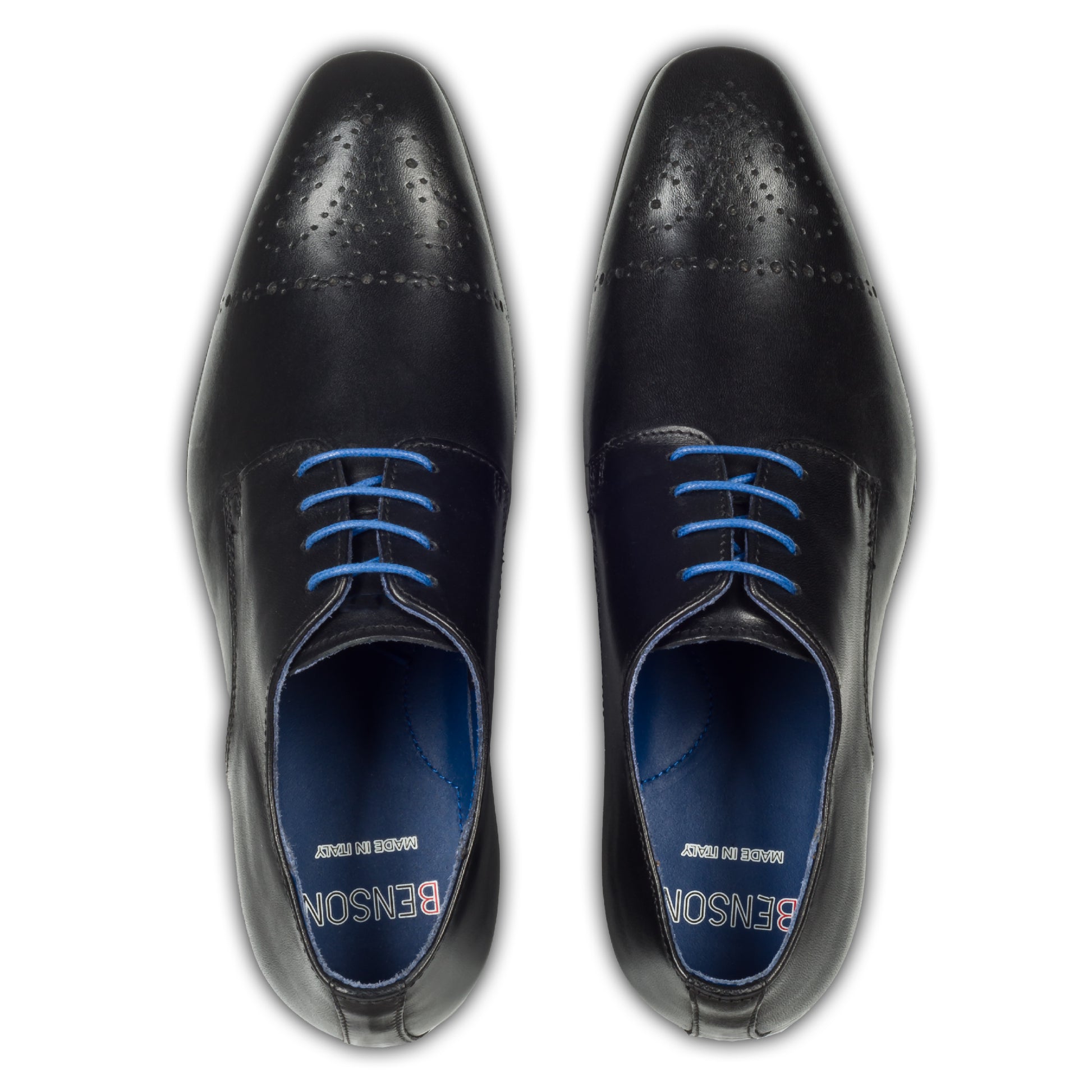 Nicola Benson Anzugschuh, Derby in schwarz mit moderner Lyralochung. Ansicht paarweise Draufsicht