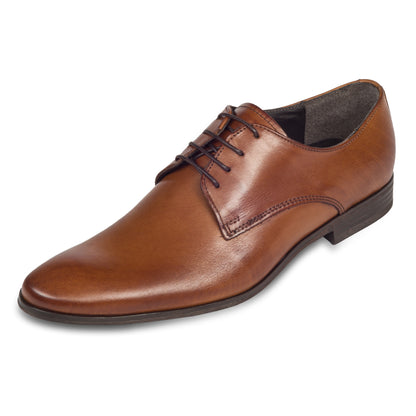 Nicola Benson | Leder Schnürer Plain Derby cognac braun, schräge Ansicht linker Schuh