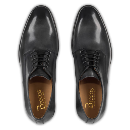 BRECOS – Italienische Herren Anzugschuhe, Plain Derby Schnürer in mittelbraun. Handgefertigt und durchgenäht. Paarweise Draufsicht von oben